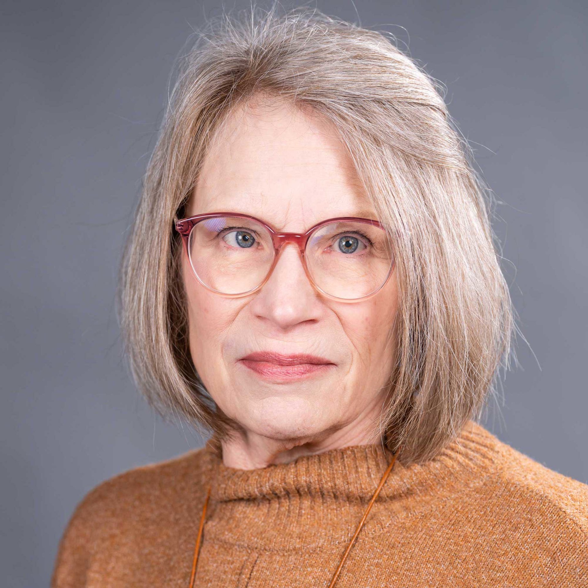 Professional Headshot of Gwen Sullivan